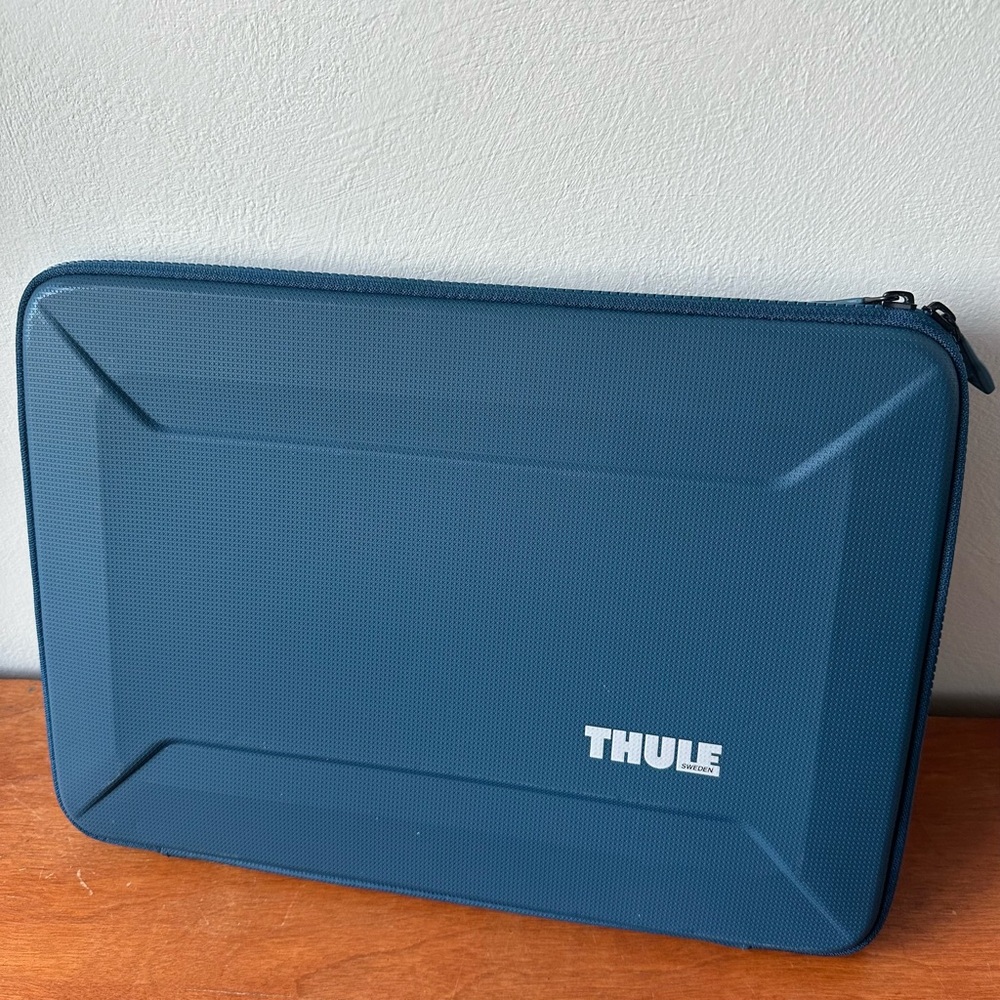 Thule Navy Tablet Case
